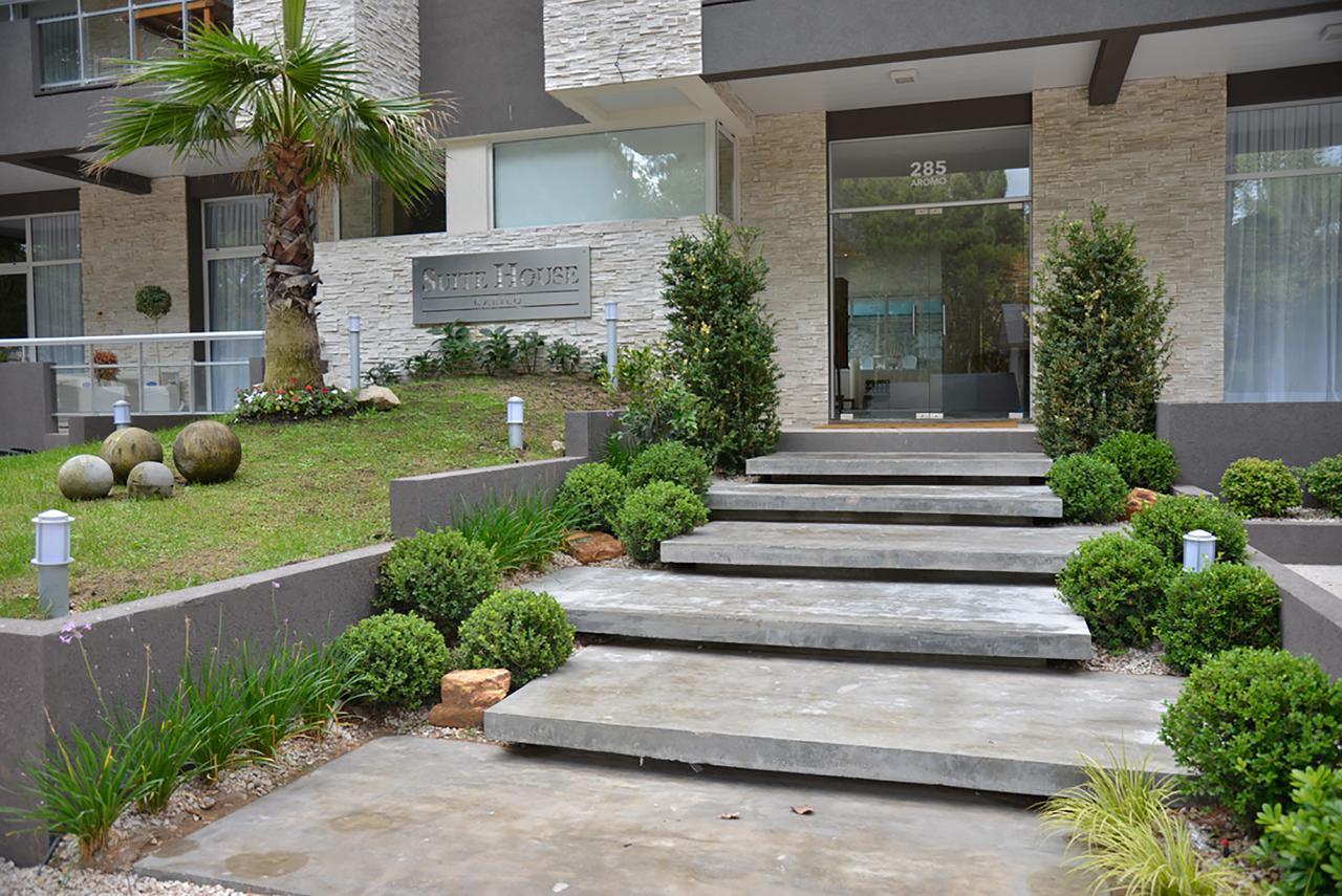 Suite House Carilo Exterior photo
